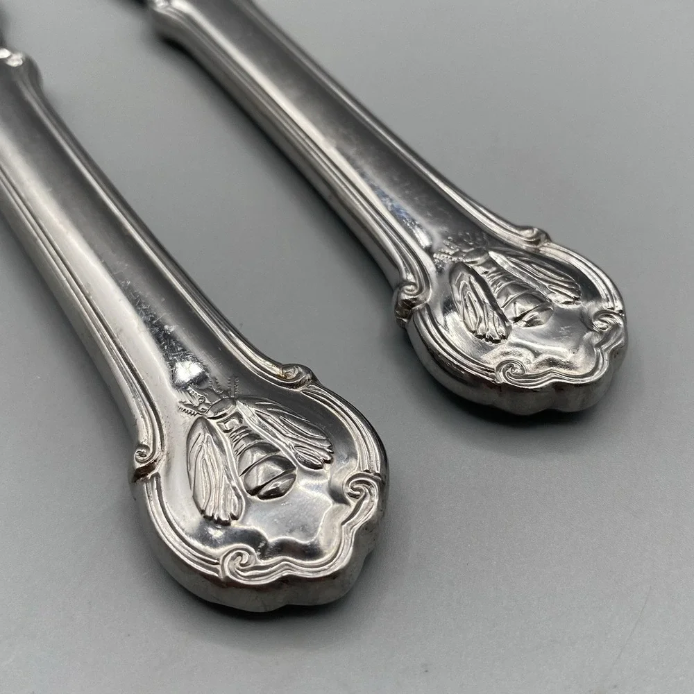 Wallace Stainless‎ Napoleon BEE Dinner Knives 2pcs Flatware 18/10 Vietnam